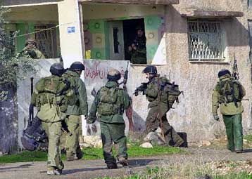 Τέσσερις Παλαιστίνιοι νεκροί στη διάρκεια εισβολής Ισραηλινών στη Ράφα