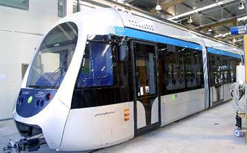 Σε δέκα ημέρες το ντεμπούτο του τραμ στη λεωφόρο Ποσειδώνος