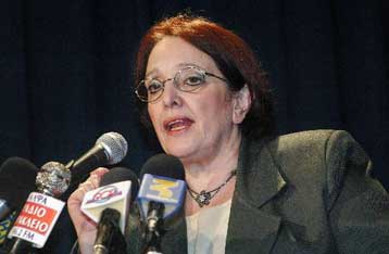 «Αυτοκτονία» η ψήφος σε ΠΑΣΟΚ ή ΝΔ κατά την Αλέκα Παπαρήγα