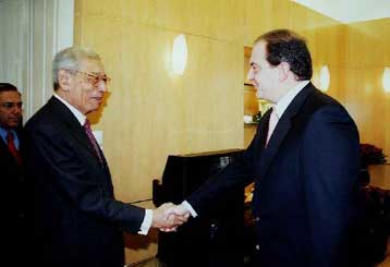 Με το βλέμμα στο Κυπριακό η συνάντηση Καραμανλή με τον Μπούτρος Μπούτρος Γκάλι