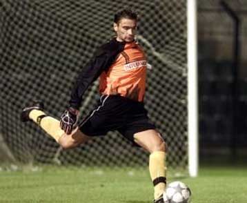 Συμβόλαιο δύομισι χρόνων υπέγραψε ο Λαμπάκης στον ΠΑΟΚ