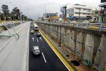 Δεκατέσσερις νέοι δρόμοι και κόμβοι για την Αθήνα έως το Μάιο