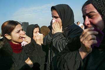 Στους 100 ανήλθαν οι νεκροί από το διπλό βομβιστικό χτύπημα στο Βόρειο Ιράκ