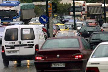 Τέλος στο κυκλοφοριακό πρόβλημα της Αθήνας φιλοδοξούν να δώσουν τα «έξυπνα» φανάρια