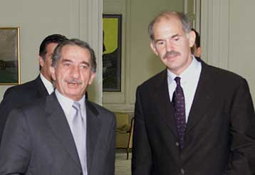 Τηλεφωνική επικοινωνία Παπανδρέου – Παπαδόπουλου για τις εξελίξεις στο Κυπριακό