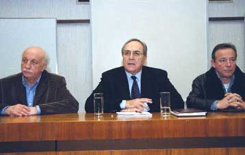 Ίσες ευθύνες για το ασφαλιστικό σε ΠΑΣΟΚ και ΝΔ αποδίδουν ΚΚΕ, ΣΥΝ και ΔΗΚΚΙ