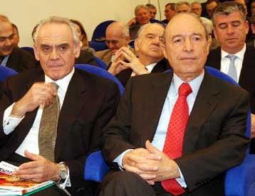 Την ανταγωνιστικότητα έθεσε ως νέο στόχο της οικονομίας ο Κώστας Σημίτης