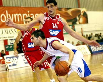 Απαραίτητες νίκες επιδιώκουν Ολυμπιακός και ΑΕΚ στην Euroleague