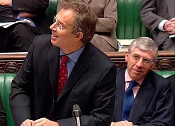 Εν μέσω «πυρών» για συγκάλυψη ο Μπλερ στηρίζει ιρακινό πόλεμο και πόρισμα Χάτον