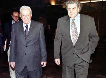 Επιστολή-απάντηση του Μίκη Θεοδωράκη στον Χ.Φλωράκη