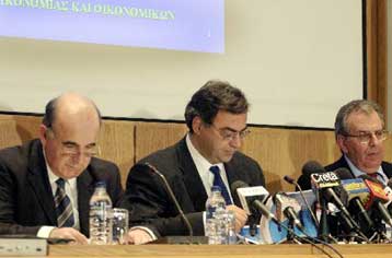 Στο «κόκκινο» έκλεισε ο προϋπολογισμός του 2003