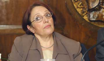 Για αντιδραστικές και επικίνδυνες θέσεις κατηγορεί τον Γ.Παπανδρέου η γγ του ΚΚΕ