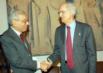 Αιχμές για το σημερινό κύρος των Ηνωμένων Εθνών άφησε ο Απόστολος Κακλαμάνης