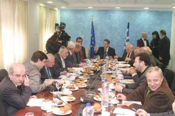 Με τα κριτήρια του 2000 η προβολή των κομμάτων από τους τηλεοπτικούς σταθμούς