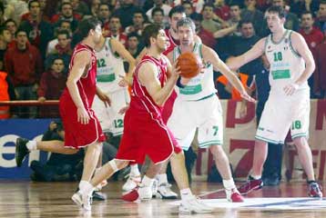 Ήττες που ίσως στοιχίσουν για ΑΕΚ και Ολυμπιακό, από Μπαρτσελόνα και Μπενετόν