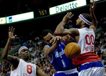 Οι Σίξερς 96-73 τους Λέικερς – Νίκη των Σπερς επί των Σουπερσόνικς με 90-96