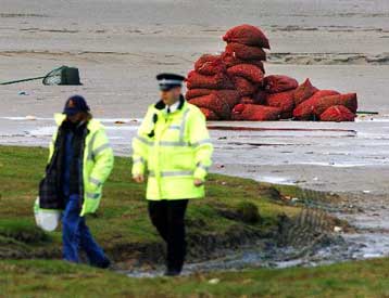 Δεκαοκτώ άνθρωποι έχασαν στη ζωή τους στη βορειοδυτική Αγγλία από ξαφνική παλίρροια
