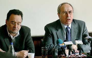 Τους υποψήφιους βουλευτές του ΣΥΝ σε Α και Β Πειραιά παρουσίασε ο Ν.Κωνσταντόπουλος