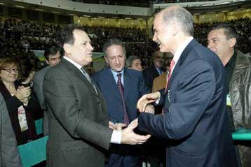 Οι κινήσεις του Γ.Παπανδρέου μετά την εκλογή του στη θέση του προέδρου του ΠΑΣΟΚ