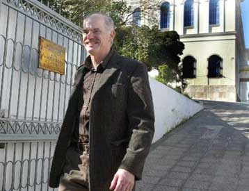 Ιδρύματα κοινωνικής φροντίδας επισκέφθηκε ο Γ.Παπανδρέου