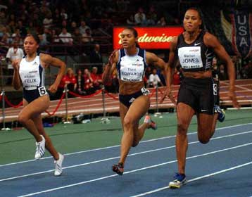 Επέστρεψε δυναμικά η Μάριον Τζόουνς εν όψει των Ολυμπιακών Αγώνων της Αθήνας