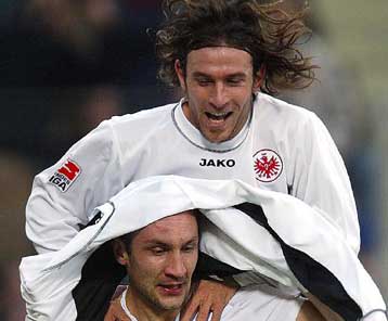 «Σωτήριο» γκολ Αμανατίδη για την Φρανκφούρτη