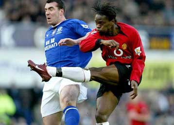 Ο Νίστελροϊ «έσωσε» τη Μάντσεστερ στο εκπληκτικό 4-3 επί της Έβερτον-Νίκη για Αρσεναλ