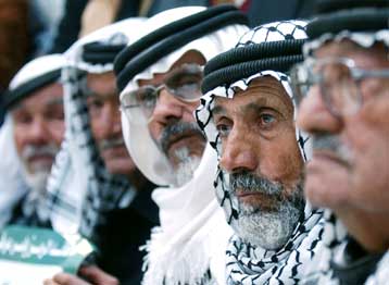 Διαμάχες οδηγούν σε παραίτηση 350 μέλη της Φατάχ – Πολιτικές διαβουλεύσεις Ισραηλινών