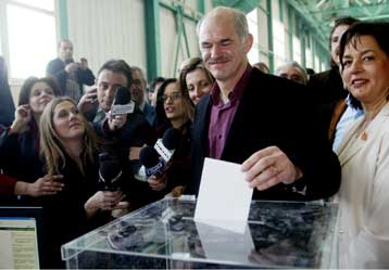 Ικανοποίηση στο ΠΑΣΟΚ για τη συμμετοχή μελών και φίλων στην εκλογή του Γ.Παπανδρέου