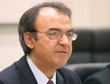 Για ψευτοδιλήμματα από τα δύο «νεοφιλελεύθερα κόμματα» μίλησε ο Δημήτρης Τσοβόλας