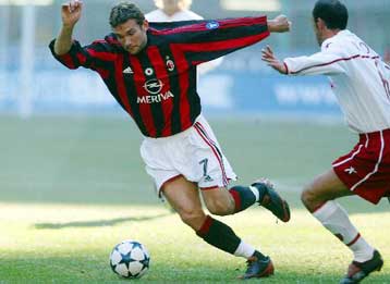 Κράτησε τη διαφορά η Μίλαν εν αναμονή του ντέρμπι Ρόμα-Γιουβέντους