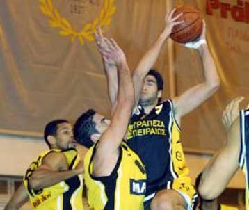 Με Δορκοφίκη ο Ιωνικός ΝΦ νίκησε το Περιστέρι-Η ΑΕΚ την ανατροπή, άνετα ο Ολυμπιακός