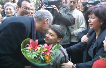 «Προσκλητήριο» για σύμπραξη των πολιτών με το ΠΑΣΟΚ από τον Γιώργο Παπανδρέου