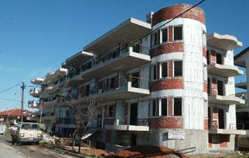 Με μία υπεύθυνη δήλωση, πλέον, οι αγοραπωλησίες ακινήτων