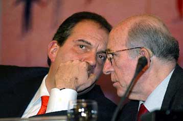 «Φωτιές» στη Ρηγίλλης μετά τις αντιδράσεις Σουφλιά για την περιθωριοποίησή του