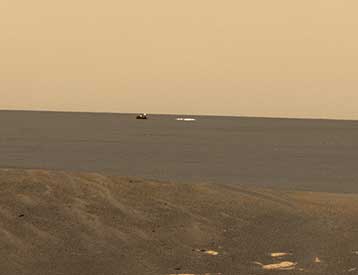 To Spirit «μαθαίνει να περπατά», ενώ το Opportunity μελετά έναν αρειανό κρατήρα