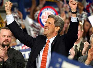 Αλώβητος πέρασε από Τενεσί και Βιρτζίνια ο Τζον Κέρι