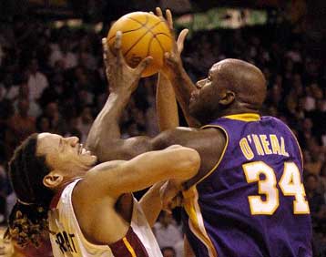 Αποθέωση του run and gun και εντυπωσιακός Πέτζα στο Μπακς-Κινγκς 117-124