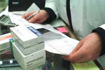 Μειώνονται οι τιμές σε 221 φάρμακα