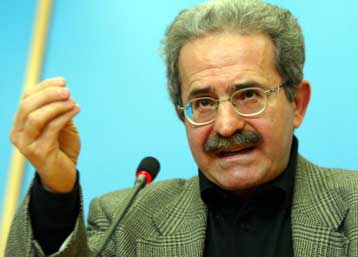 Το ΠΑΣΟΚ δεν κινδυνεύει από τα αμφίπλευρα ανοίγματα, δηλώνει ο Μίμης Ανδρουλάκης