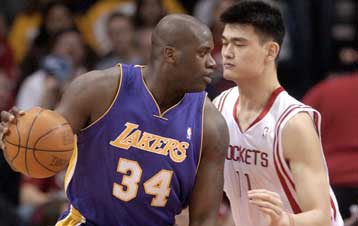 Ο Μινγκ Γιάο εξέθεσε τον Σακίλ και οι Ρόκετς «πάτησαν» τους Λέικερς με 102-87