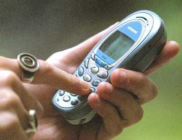 Από 7 έως 9,6 ευρώ το κόστος για τη μεταφορά τηλεφωνικού αριθμού σε άλλη εταιρεία