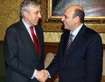 «Παράνομο» κατά τη Βρετανία το τείχος ασφαλείας στη Δυτική Όχθη