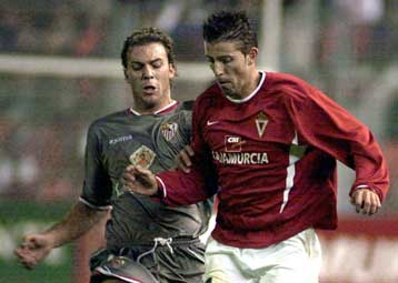 Λιγότερο άγχος για την Σεβίλη μετά το 3-1 επί της Μούρθια