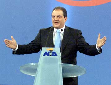 Το ΠΑΣΟΚ κάνει λίγα και λέει πολλά, δήλωσε ο Κ.Καραμανλής