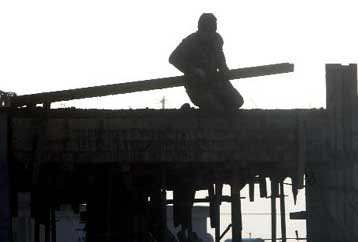 Αυξημένη η οικοδομική δραστηριότητα και το Σεπτέμβριο του 2003