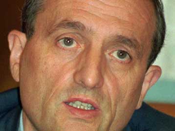 Ένοχοι για ανάμειξη σε υπόθεση διαφθοράς κρίθηκαν δύο ακόμη Γάλλοι πολιτικοί