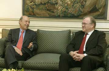 Κυπριακό και διεύρυνση της ΕΕ στην ανεπίσημη συνάντηση Σημίτη – Πέρσον την Τρίτη