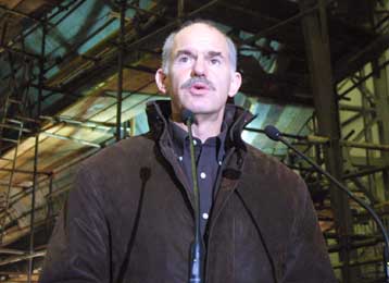 Περιφέρειες με αρμοδιότητες σε θέματα παιδείας και υγείας προτείνει ο Γ.Παπανδρέου