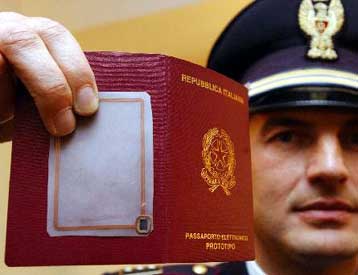 Χωρίς δακτυλικά αποτυπώματα τα ευρωπαϊκά διαβατήρια, προτείνει η Κομισιόν